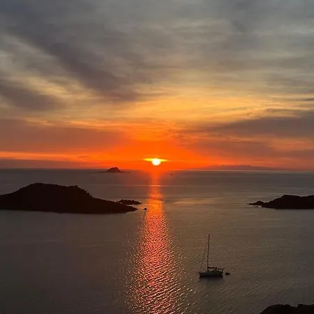 San Teodoro Punta Est Magnifico Trilocale Vista Mare Lejlighed *