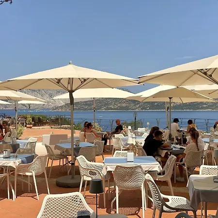 Punta Est - Trilo Ginepro Terrazza & Pool Apartmán